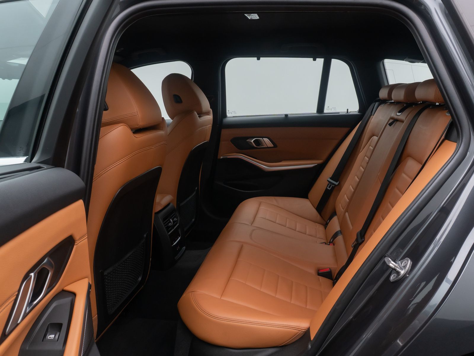 Fahrzeugabbildung BMW 320d xD Luxury Line 360&deg; AHK DAB Alarm Sportsitz