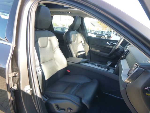 Fahrzeugabbildung Volvo XC60 Inscription 2WD >AUT/AHK/Kamera/PANO/PDC<