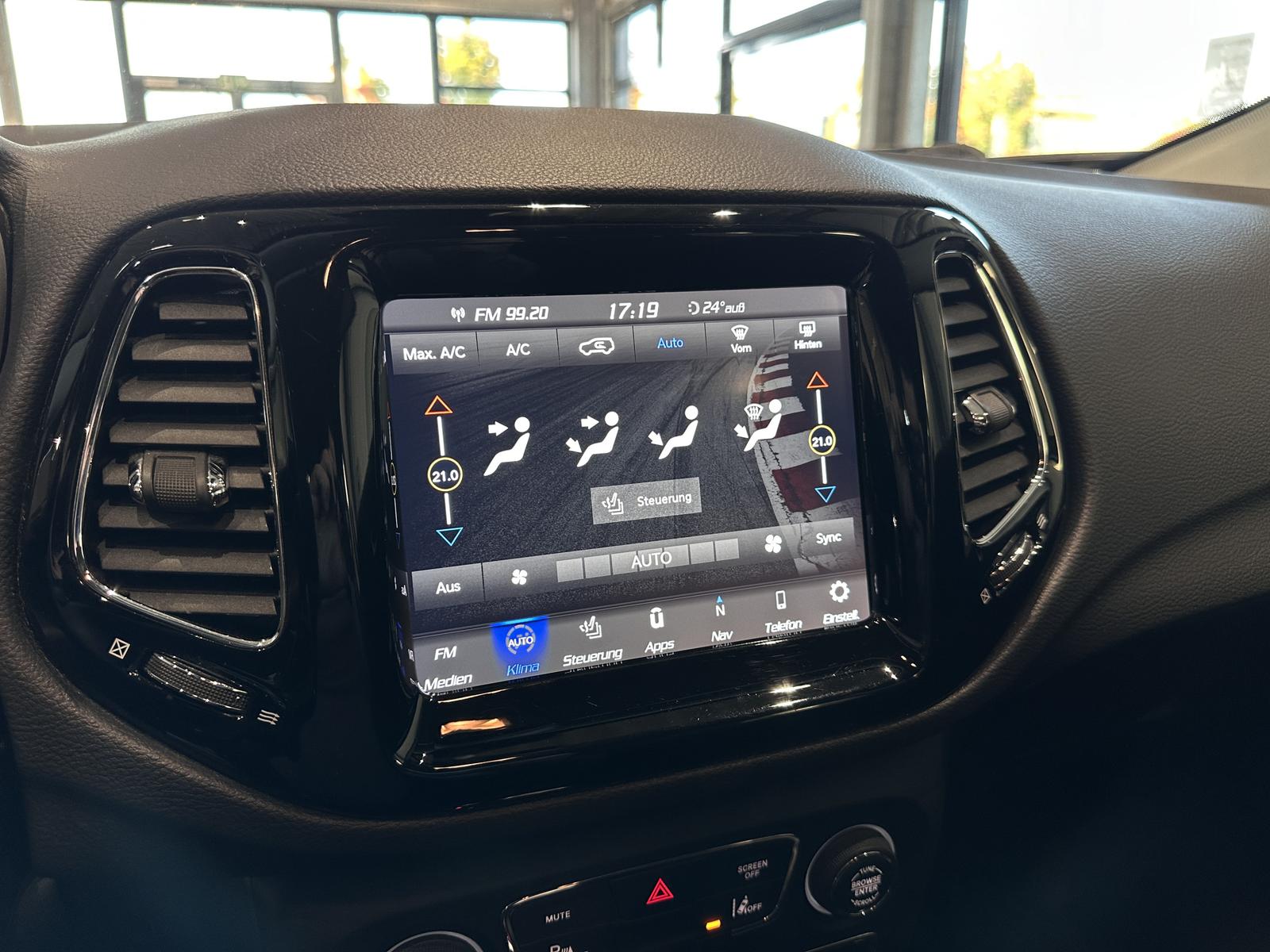 Jeep Compass Limited 4WD *AHK, NAVI, CARPLAY*