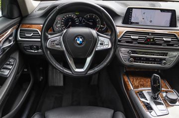 BMW 730 - 12
