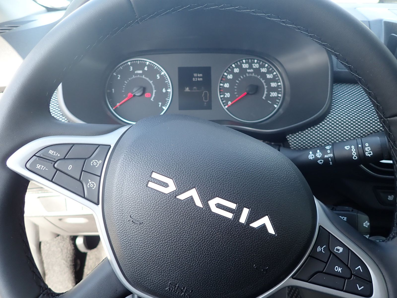 Fahrzeugabbildung Dacia Jogger Expression TCe 110 7-Sitzer