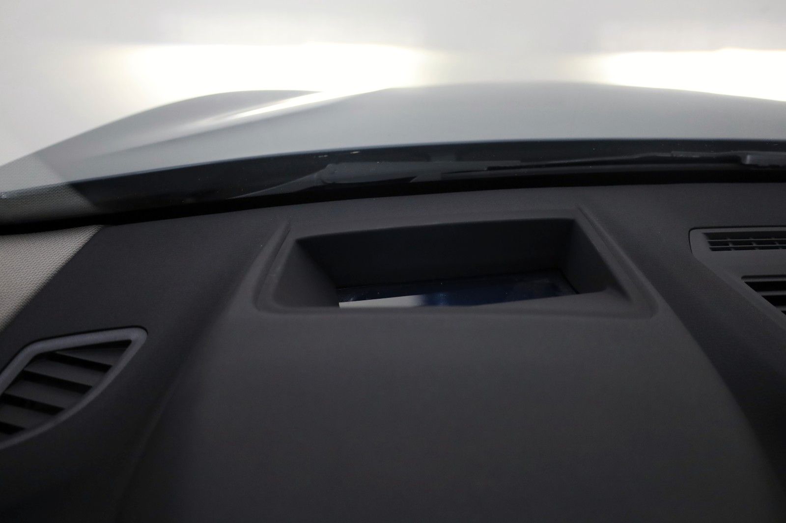 Fahrzeugabbildung BMW X1 xDrive 25e Advantage,Leder,Navi,Panorama,HUD