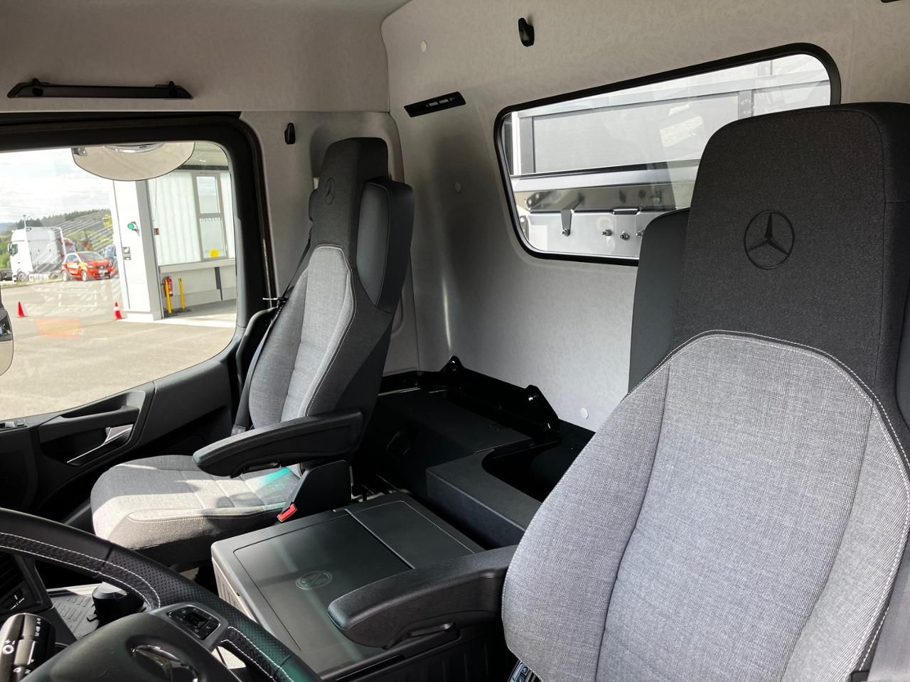 Fahrzeugabbildung Mercedes-Benz Arocs 2651 K