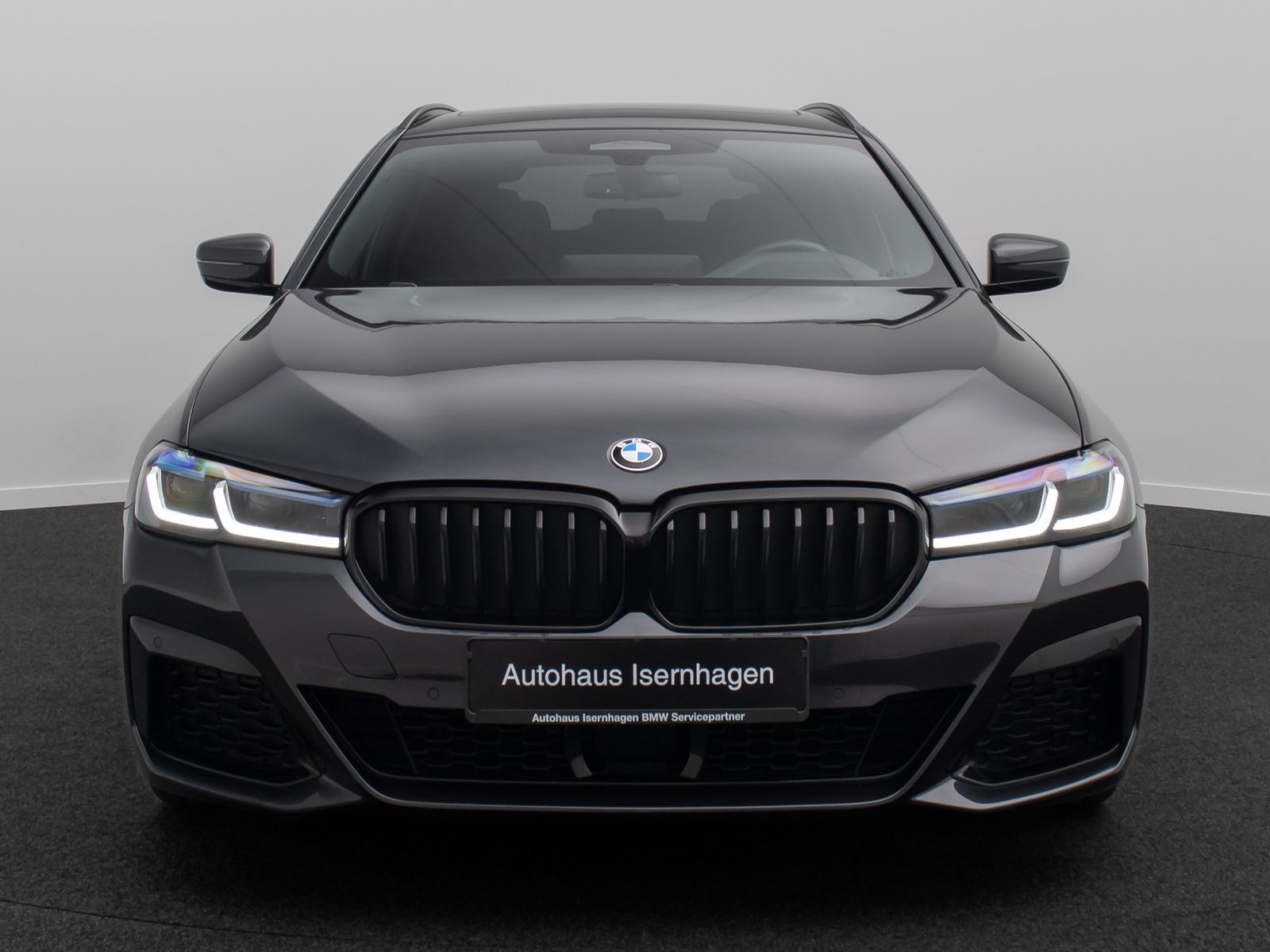 Fahrzeugabbildung BMW 520d xD M Sport Panoram Kamera Laser HUD H/K 19"