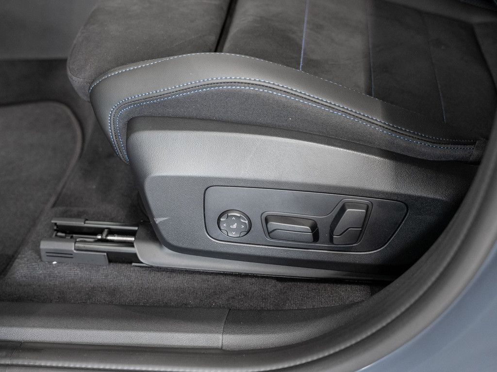 BMW iX2 - Bild 26
