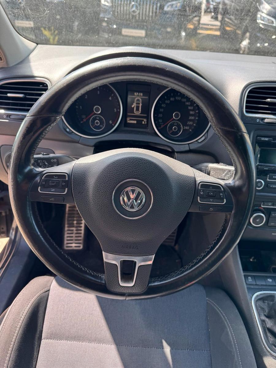 Volkswagen Golf 2012 — photo 8