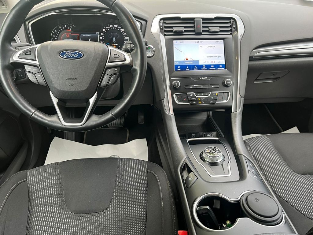 FORD Mondeo 2,0 140 KW Titanium Allrad 1-Hand LED - Bild 9