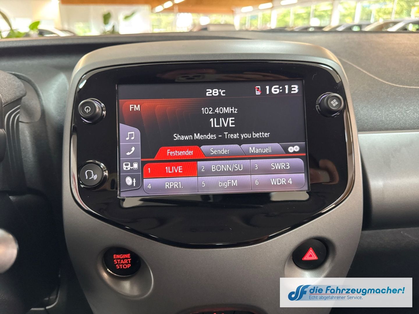 Fahrzeugabbildung Toyota Aygo X-Play Connect ACC Apple CarPlay Android Au