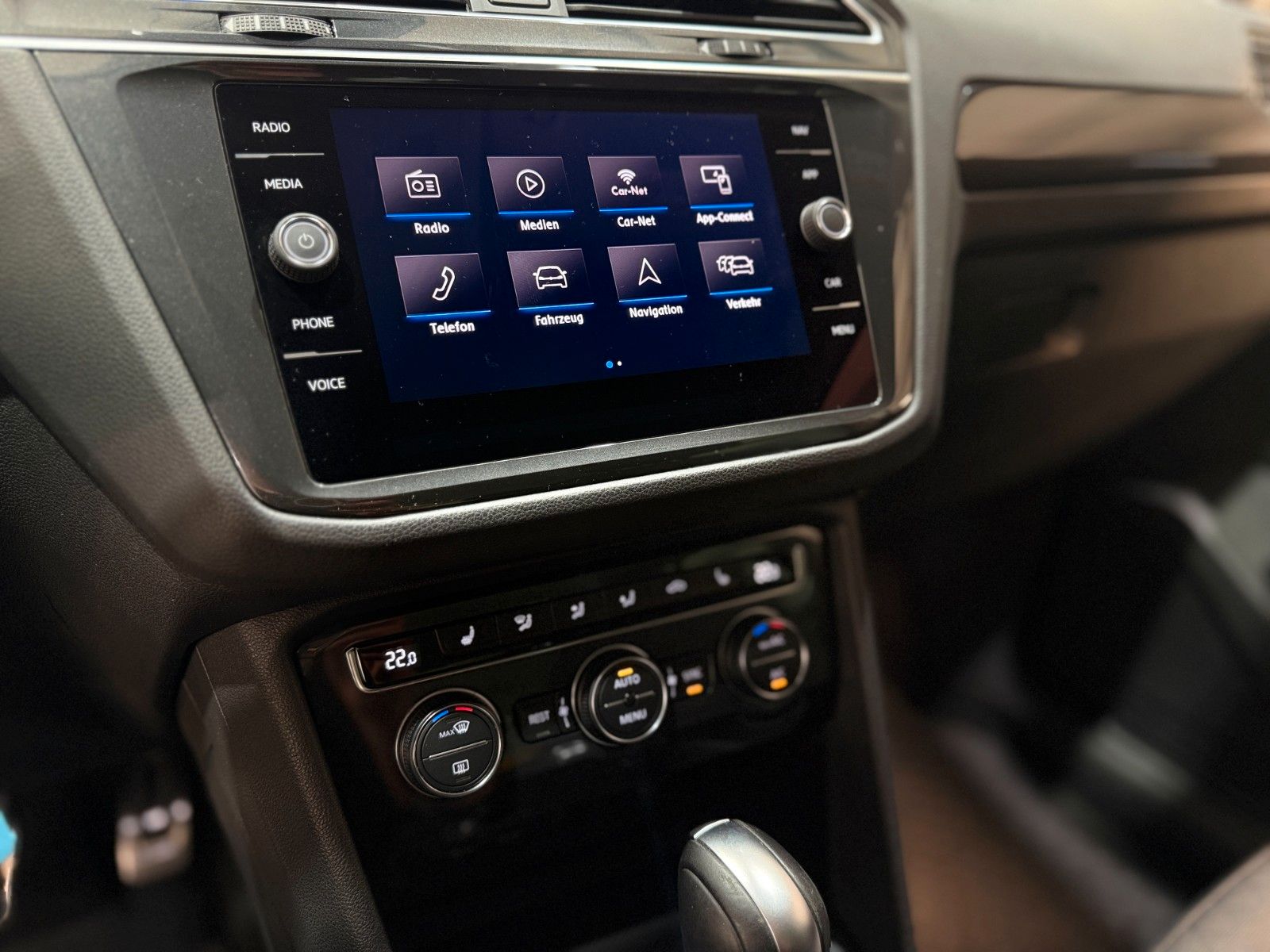Fahrzeugabbildung Volkswagen Tiguan Comfortline DSG-4Motion-Full Link