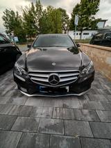 Mercedes-Benz E 300 BlueTEC HYBRID - - Mercedes-Benz E 300 Bluetec mit Diesel-Antrieb