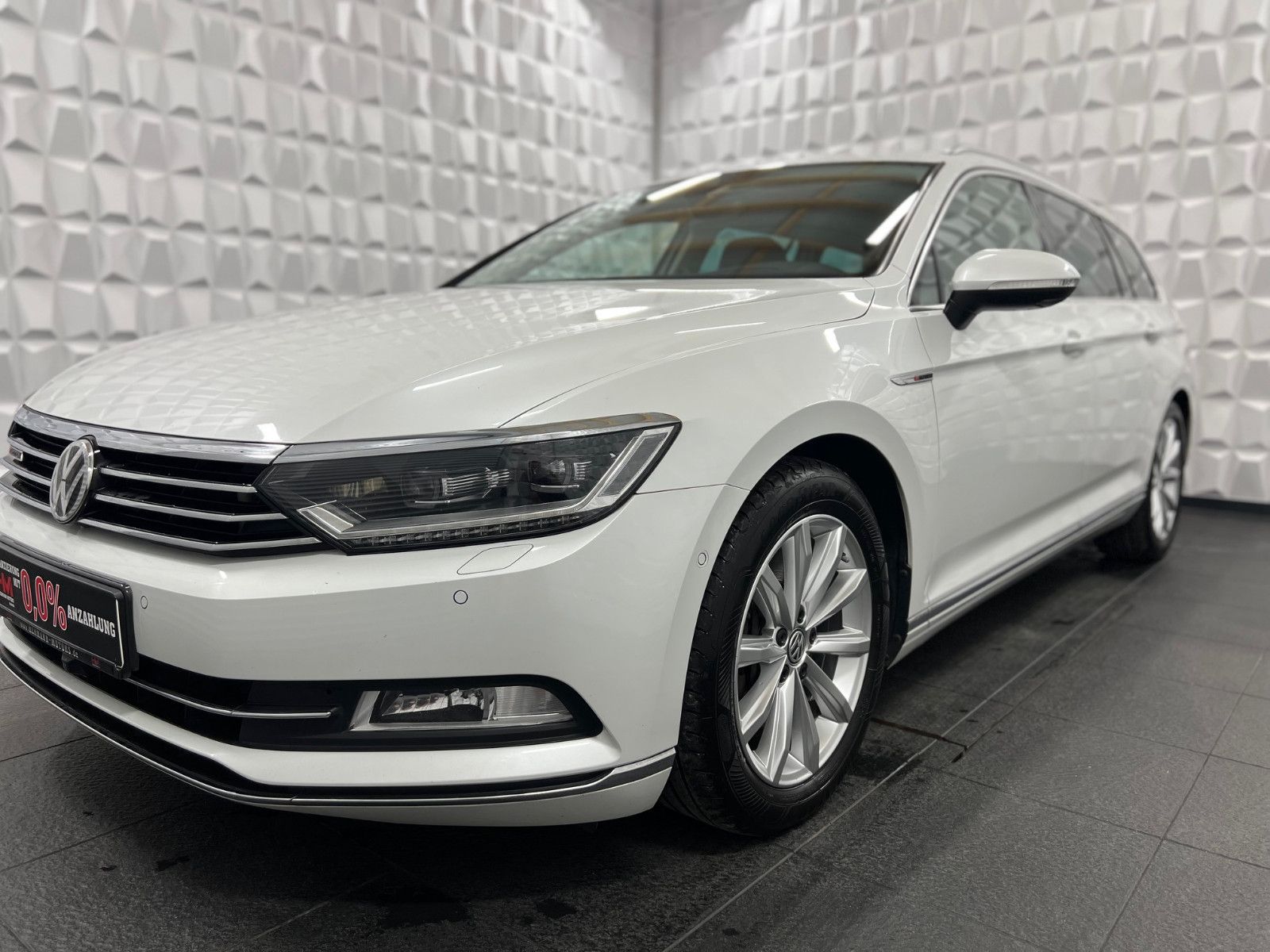 VW Passat Variant 2.0 TDI Highline/ R-Line/Nav/AHK