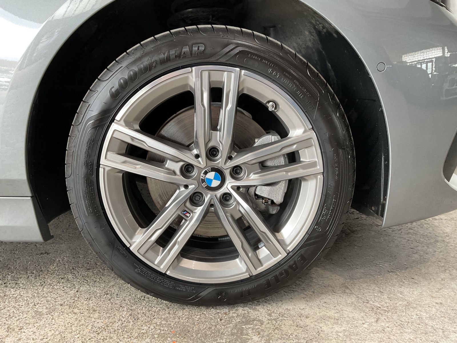 Fahrzeugeinzelansicht 16 Fahrzeugabbildung BMW 118i |elektr. Heckklappe |Lenkradheizung |Rückfa