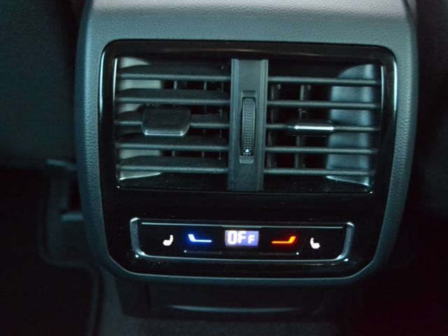 Passat Variant 2.0 TDI Business AHK/LED/NAVI+VZE
