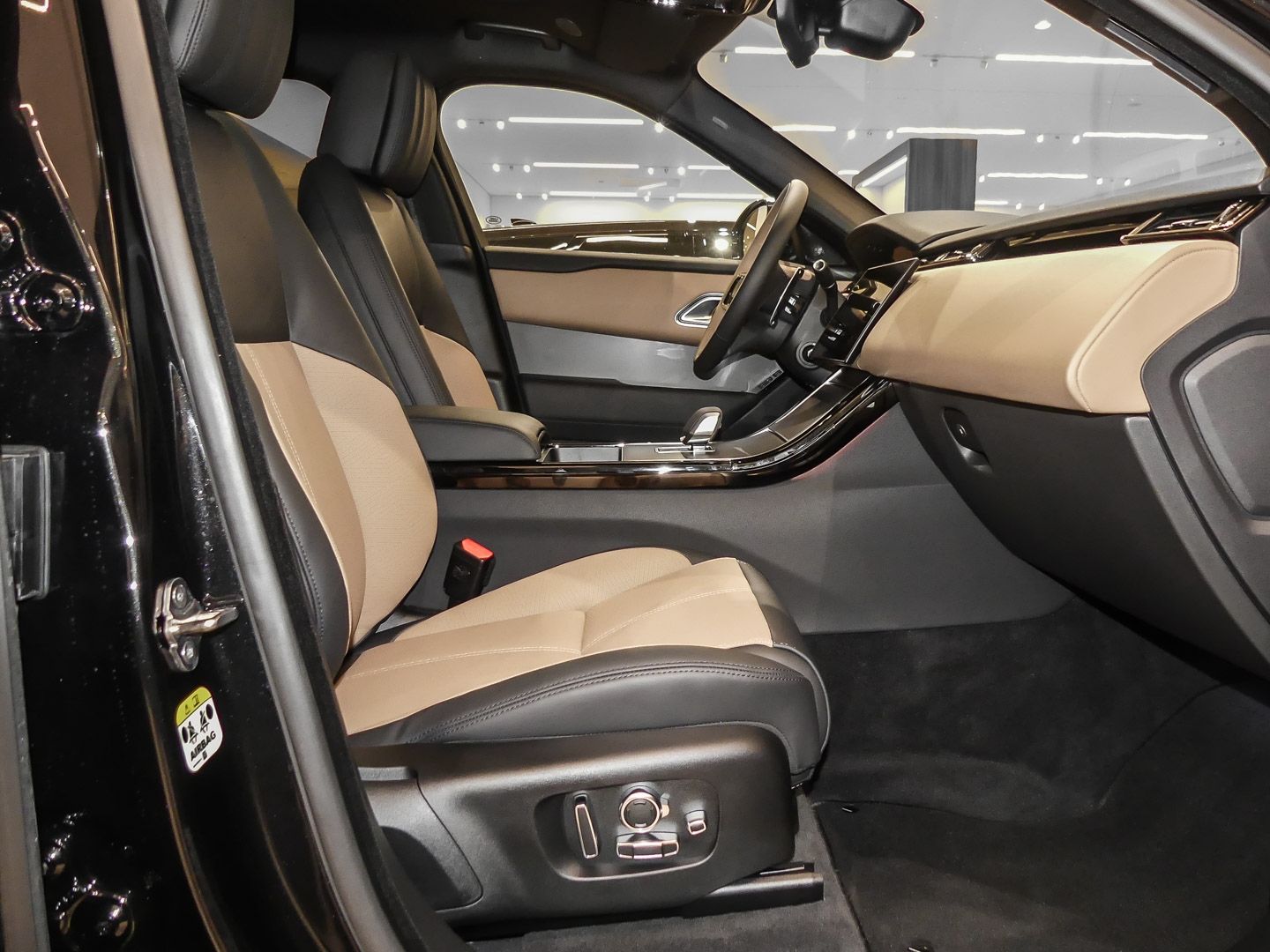 Land Rover Range Rover Velar D300 Dynamic HSE Mild-Hybrid E imagem 3