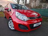 Kia Rio Attract - Kia Rio: Attract