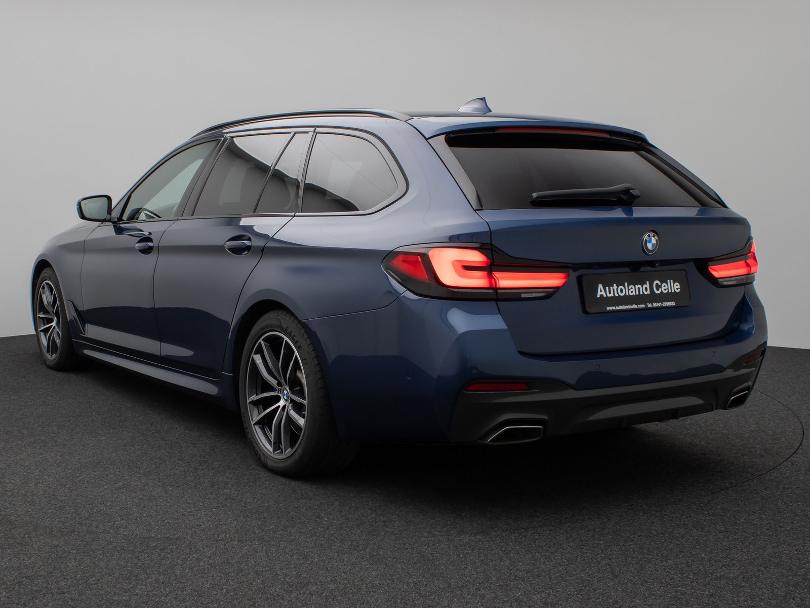Fahrzeugabbildung BMW 530d M Sport Panorama Kamera Laser HUD DAB H/K