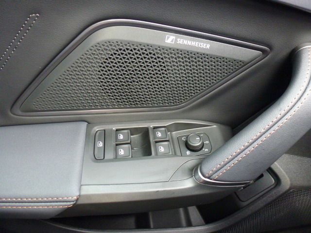 Fahrzeugabbildung CUPRA Leon Sportstourer VZ 2.0 TSI (333 PS) 4Drive DSG