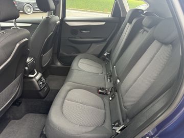 BMW 218 Active Tourer - 12