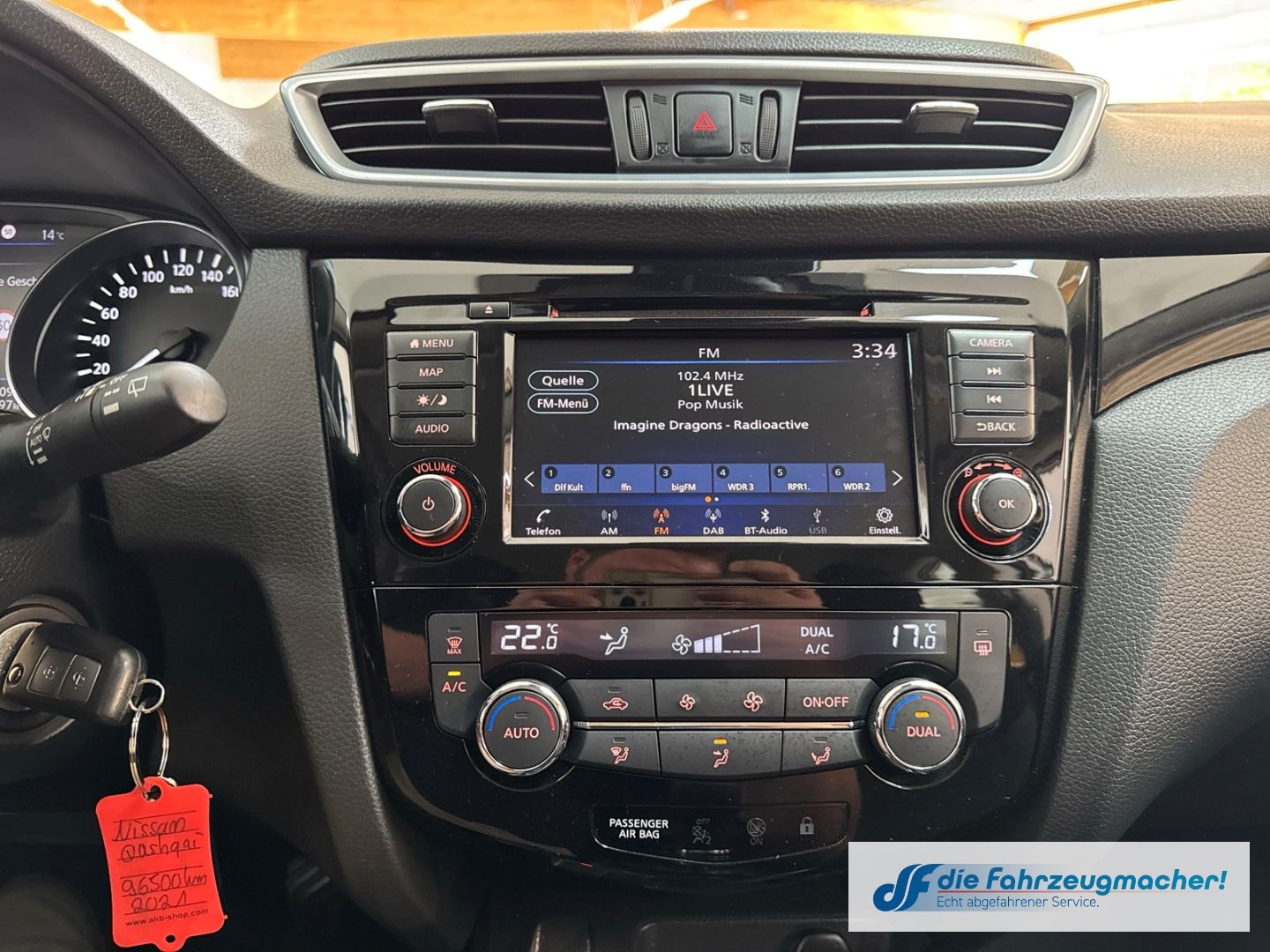 Fahrzeugabbildung Nissan Qashqai Shiro Navi Mehrzonenklima DAB SHZ Spurha