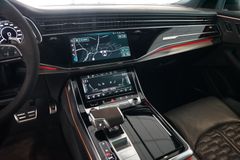AUDI RSQ8 | HuD | Keramik | Pano | 305 km/h | 23" AUDI RSQ8 | HuD | Keramik | Pano | 305 km/h | 23"