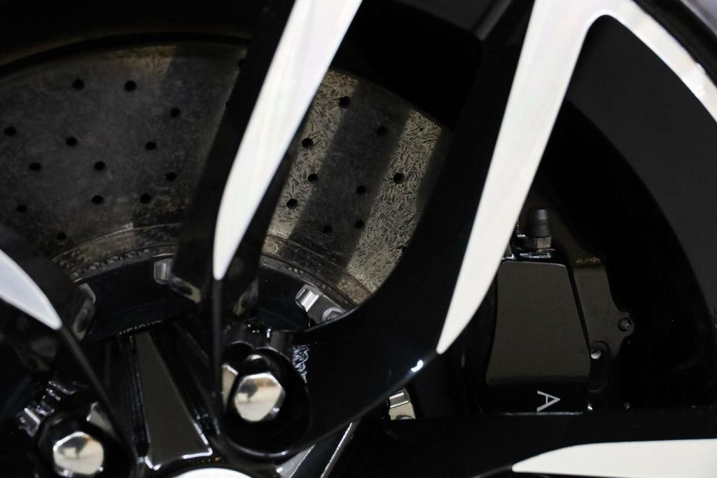 Aston Martin Vanquish