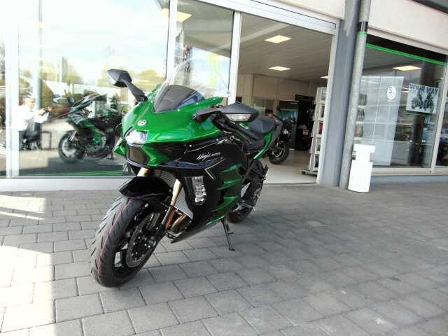 Kawasaki Ninja H2 SX Tourer