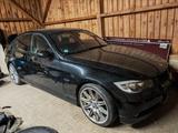 BMW e90 330xi - BMW 330: Xi