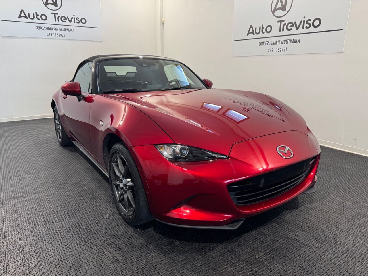 Mazda MX-5 1.5L Skyactiv-G Exceed imagem 2
