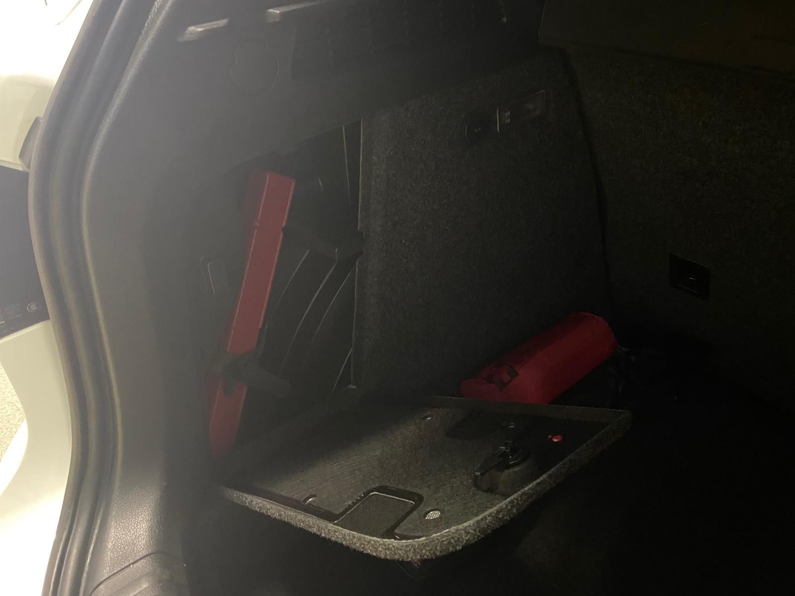 Fahrzeugabbildung Volkswagen Tiguan 1.4 16V TSI 1390 ccm