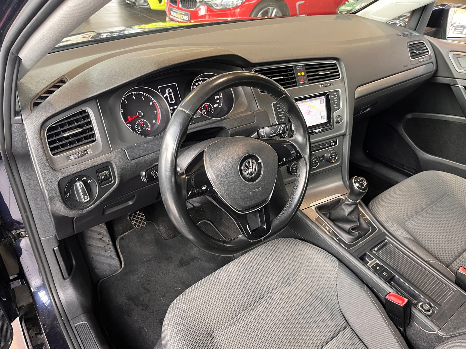 Fahrzeugabbildung Volkswagen Golf VII Lim. Comfortline BMT NAVI ALU