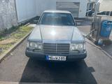 Mercedes-Benz E-Klasse 280 Benziner mit  Gas Anlage . Al... - Mercedes-Benz E 280 aus 1993