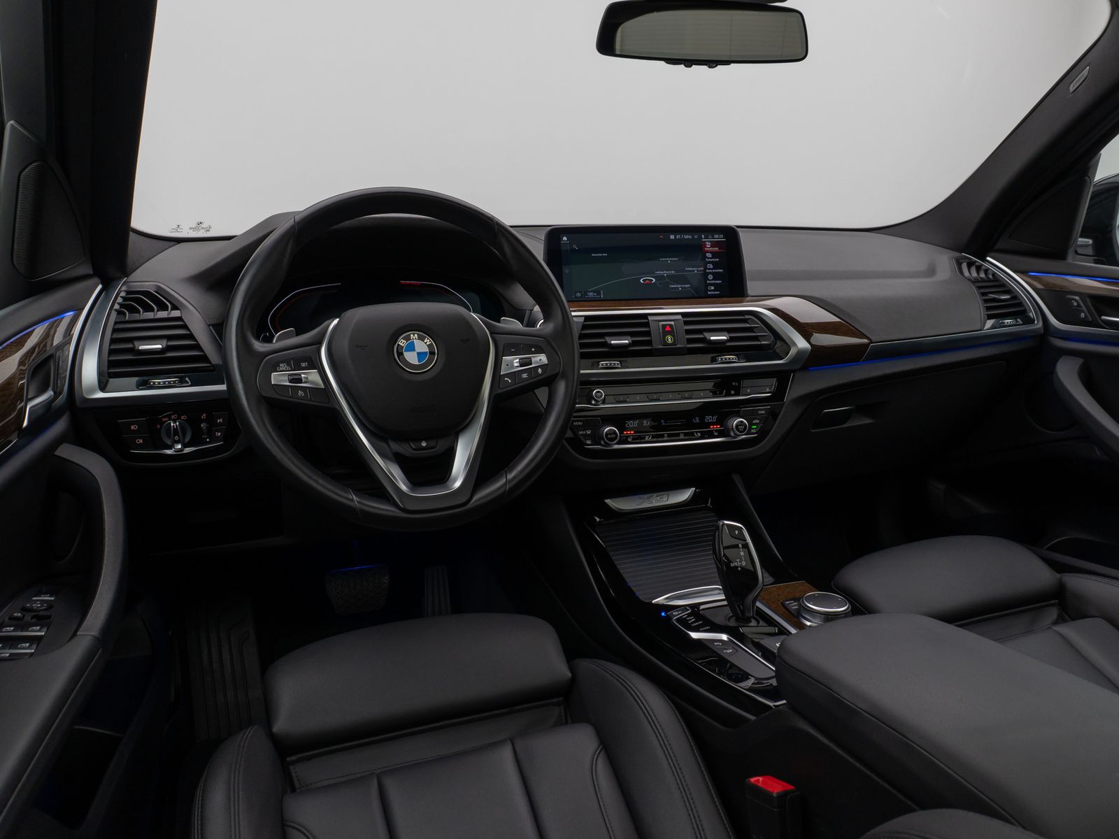 Fahrzeugabbildung BMW X3 xD30i xLine Panoram Kamera HiFi Komfort Sport