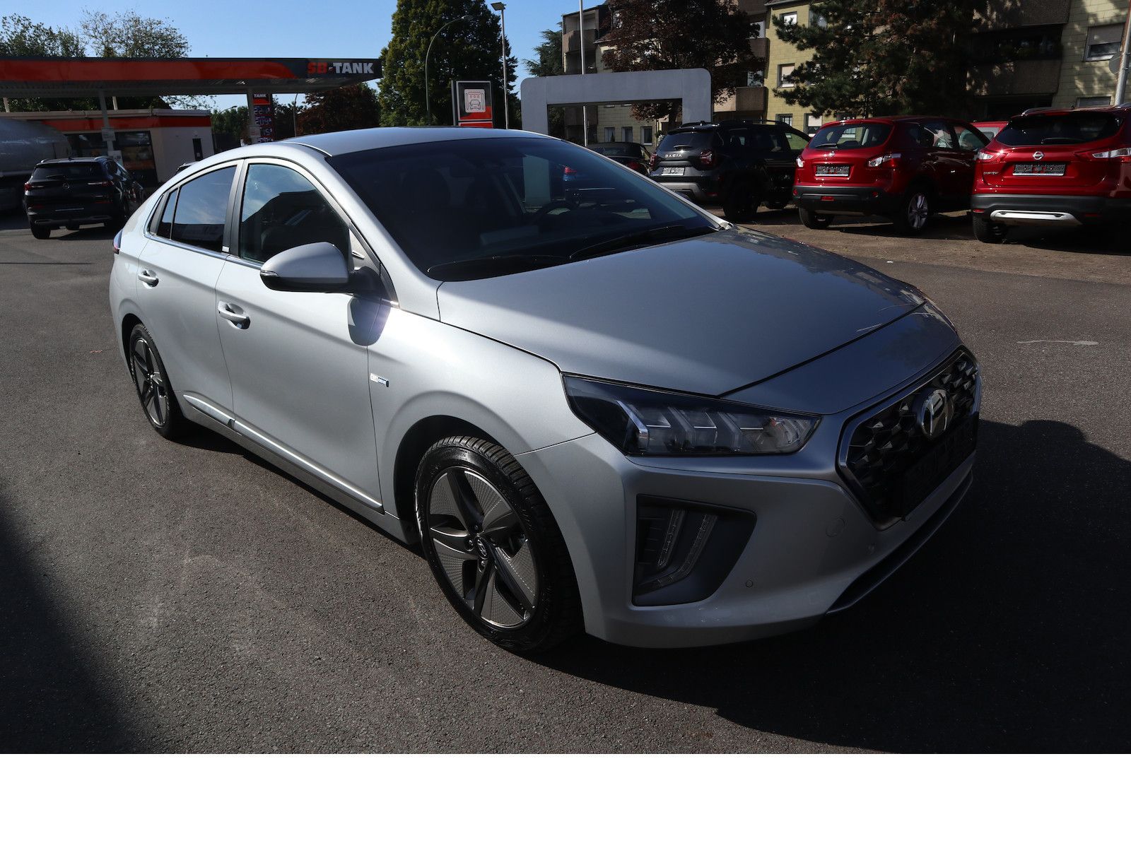 Fahrzeugabbildung Hyundai IONIQ Premium Hybrid Navi Scheckheftgepflegt