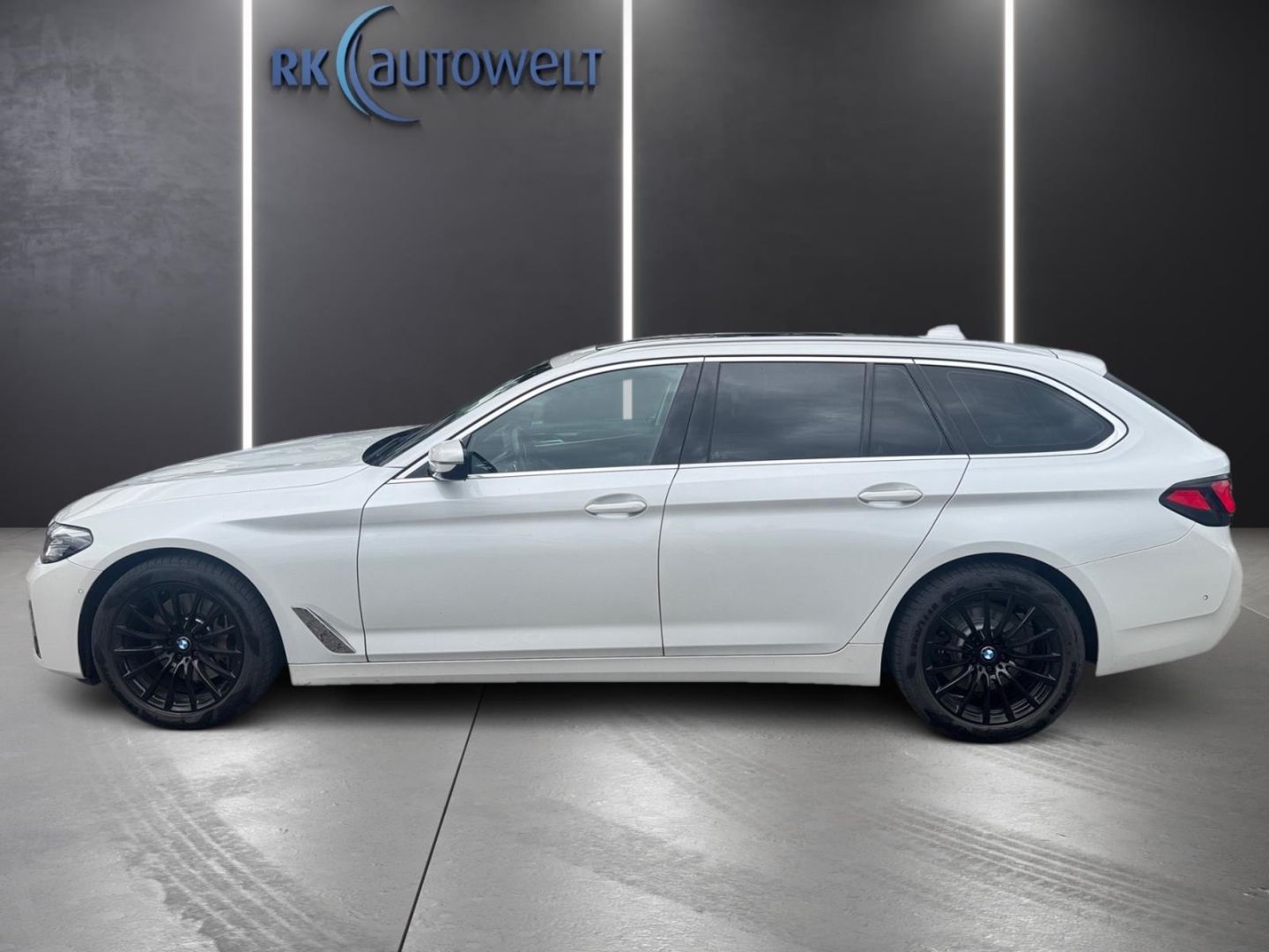 BMW 530 d xDrive Luxury Line Touring Panorama Park-A foto 6