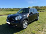 MINI One D Countryman One D One (HU/AU + Reifen neu) - MINI One D Countryman mit Panoramadach