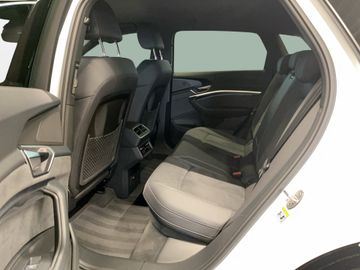 Audi Q8 e-tron - 10