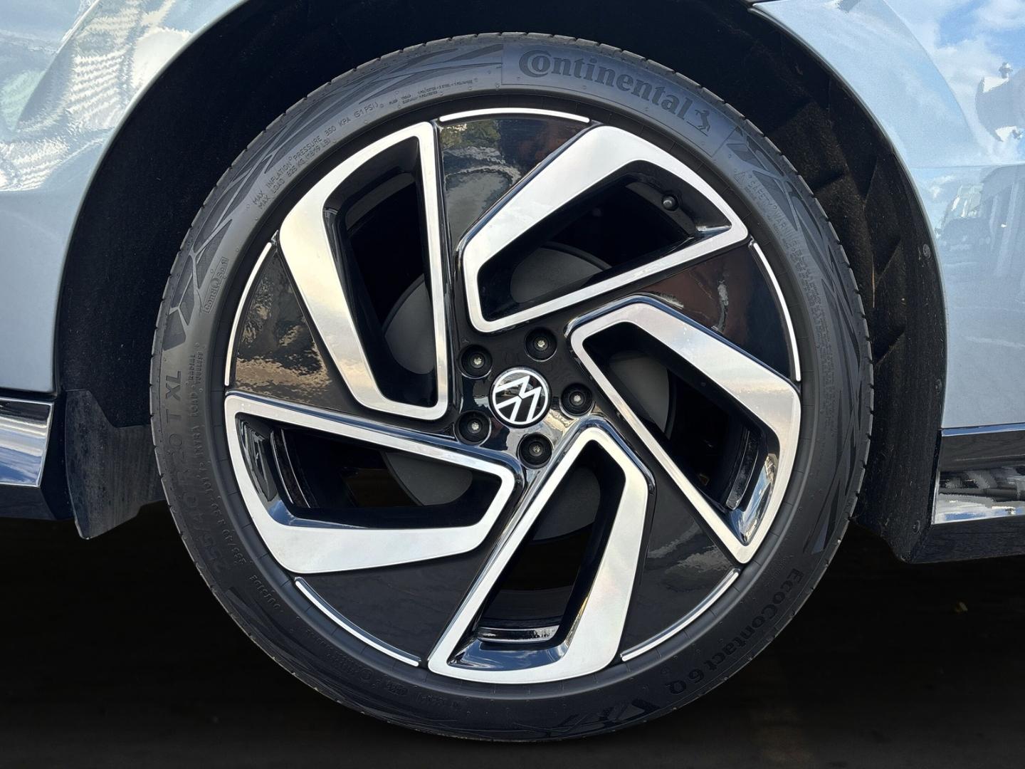 Volkswagen ID.7 Pro Tourer AHK 360° E-HKP HUD WP MATRIX NAV