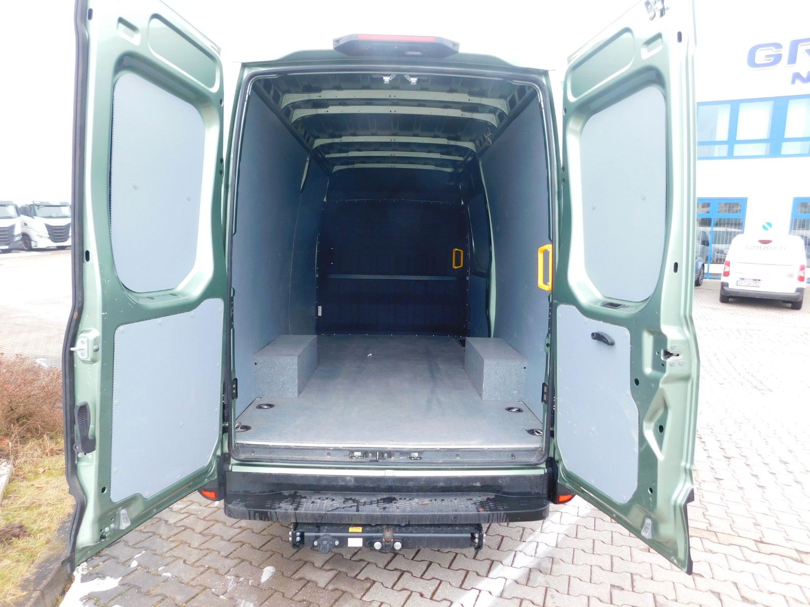 Fahrzeugabbildung Iveco Daily 35S18HA8
