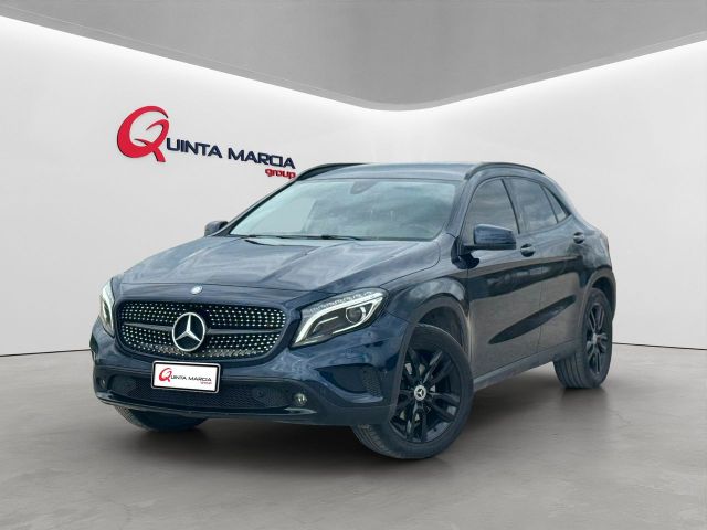 MERCEDES-BENZ GLA 200