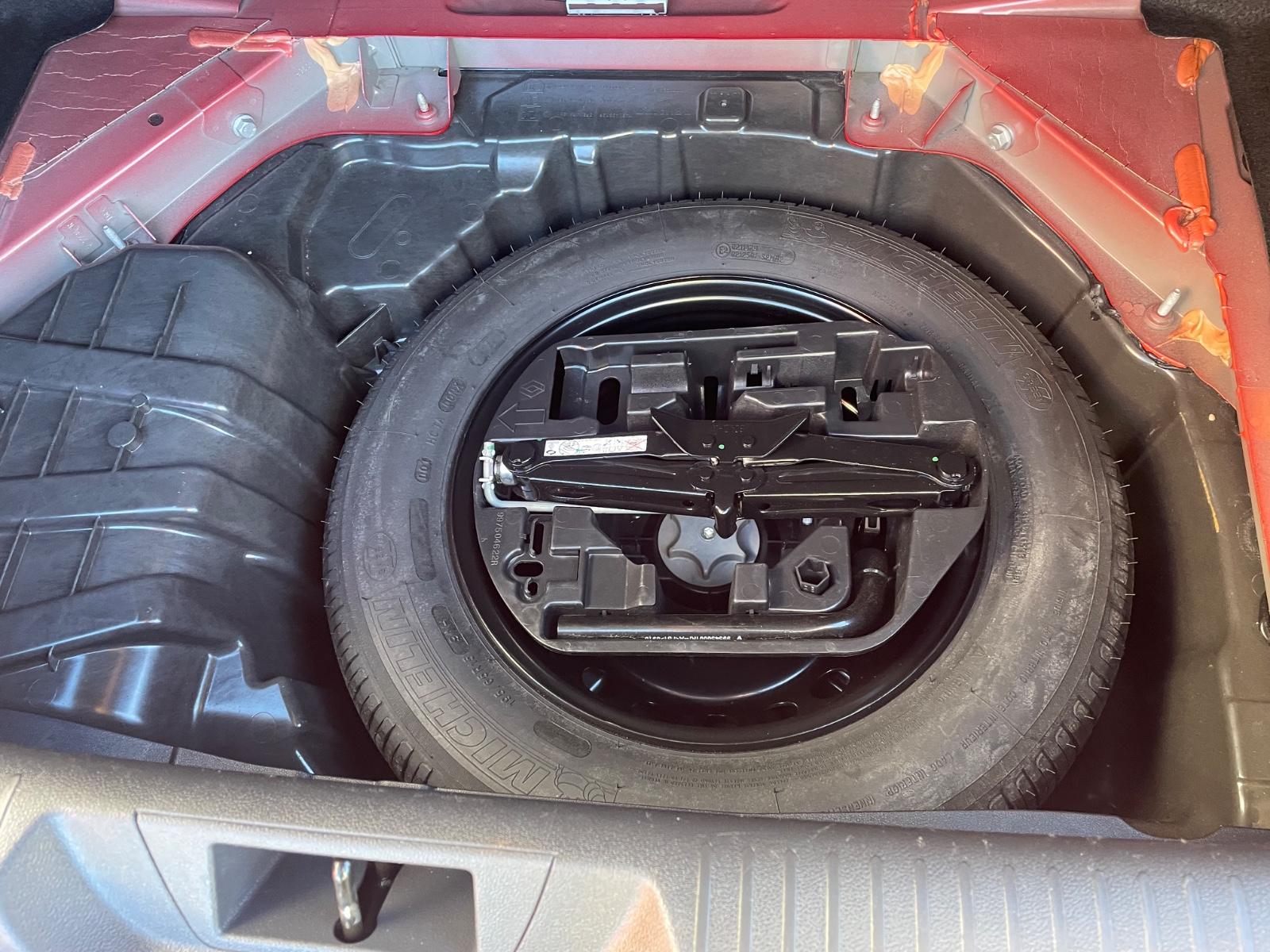 Renault Megane IV 1,3 Limo/Navi/Klima/Kamera/LED/PDC