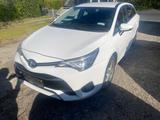 Toyota Avensis Touring Sports Comfort - Toyota Avensis: Comfort