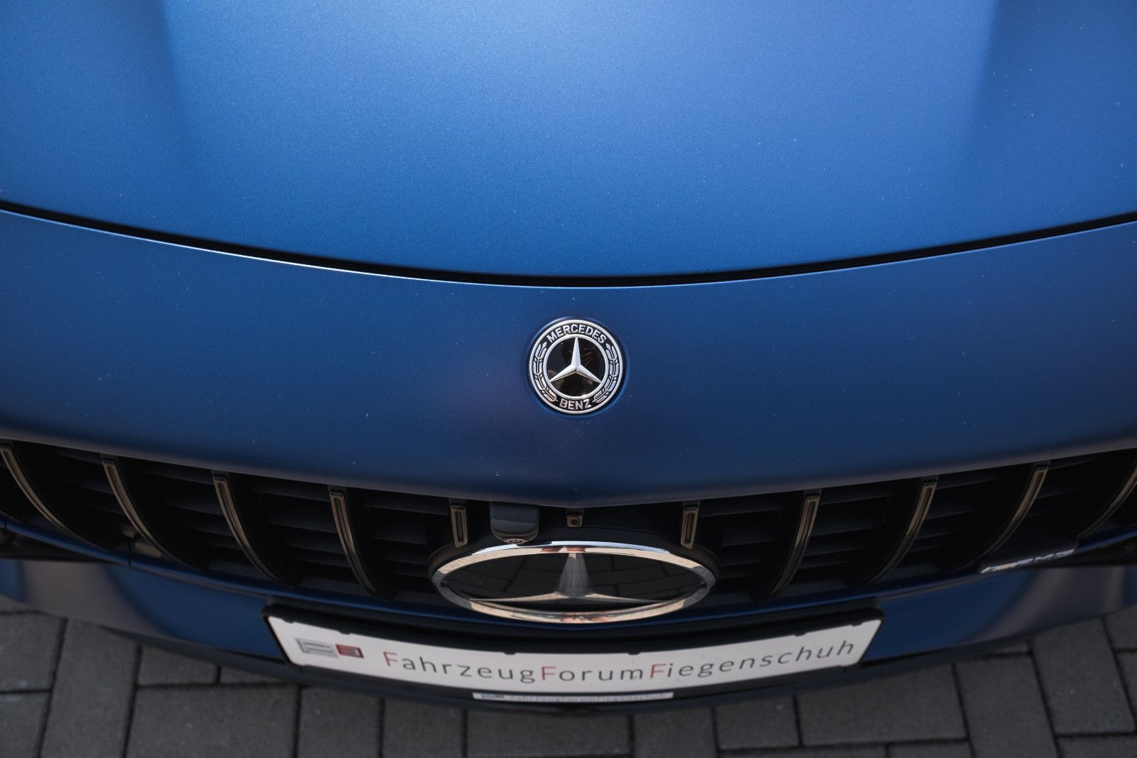 Fahrzeugabbildung Mercedes-Benz E 63 AMG S-Steuer -Dt.Auto-Keramik-Sonderfarbe
