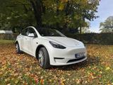 Tesla Model Y - Long Range / AWD / AHK / 1.Hand / MwSt - Tesla Gebrauchtwagen in München