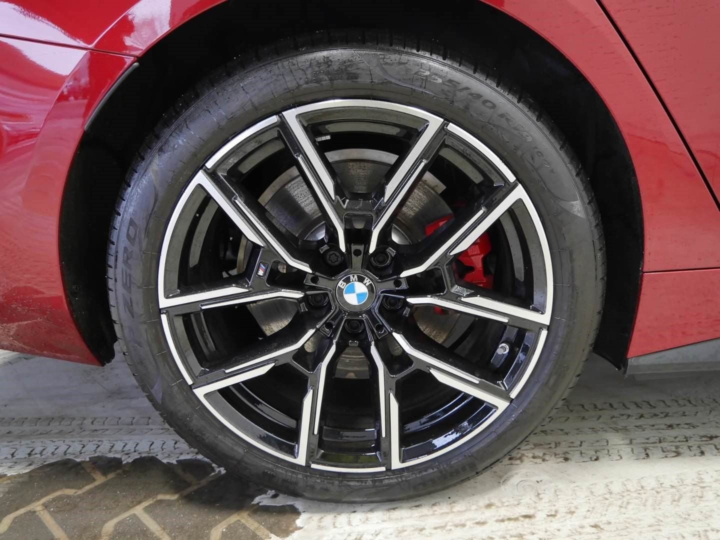 Fahrzeugeinzelansicht 15 Fahrzeugabbildung BMW i4 M50 |Glasdach |Harman Kardon |M Sportsitze