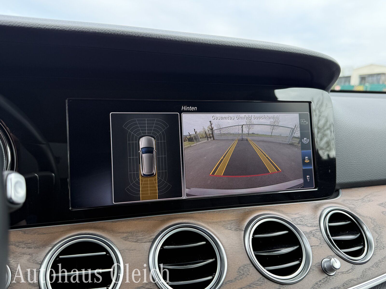 Fahrzeugabbildung Mercedes-Benz E 220 T d Avantgarde 4Matic (EURO 6d) COMAND APS