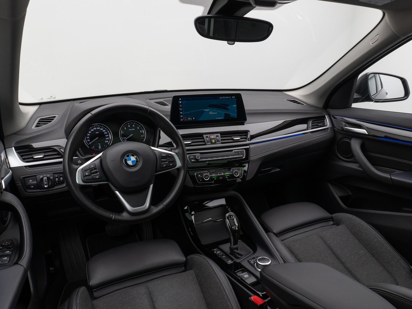 Fahrzeugabbildung BMW X1 xD20i Sport Line Panorama Kamera HUD DAB HiFi
