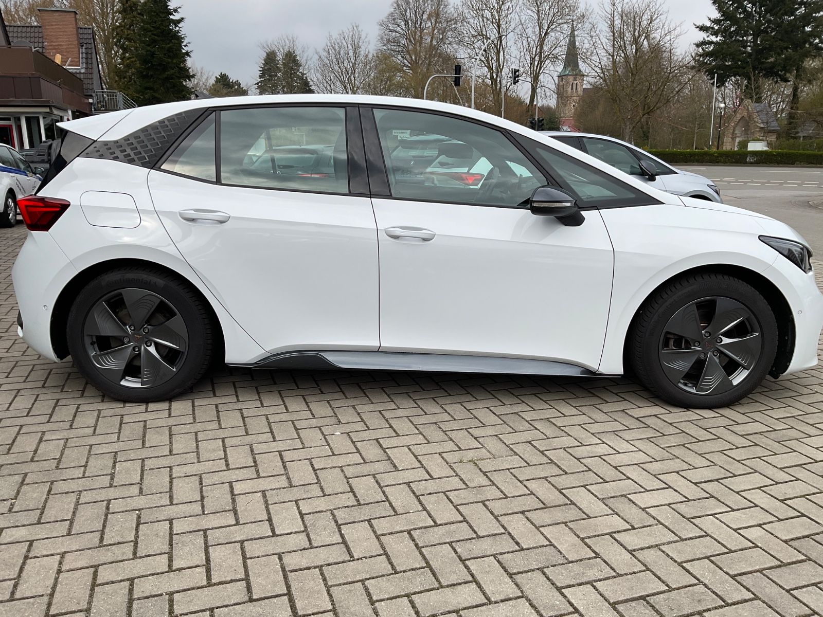 Fahrzeugabbildung CUPRA Born 58 kWh 150 kW,Kamera,Navi,Sitzheizung,AHK