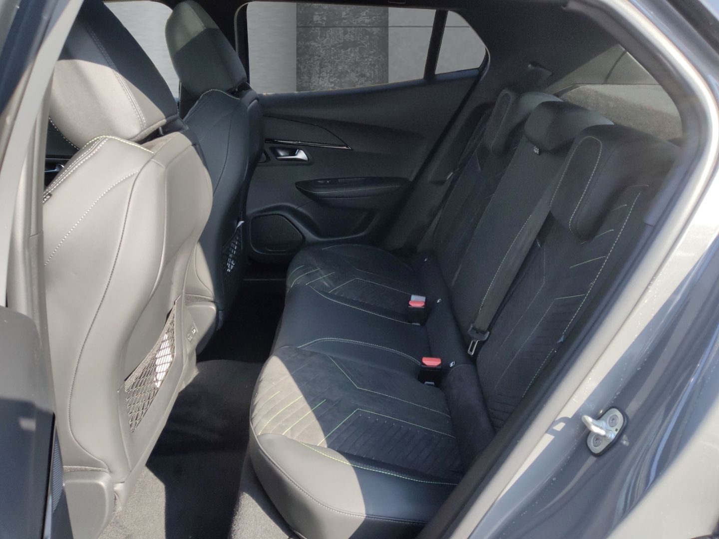 Peugeot 2008 - Bild 9