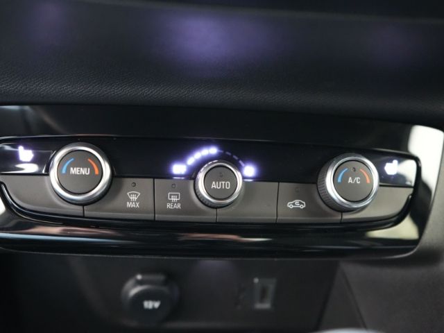 Corsa F FACELIFT GS+LED LICHT+NAVI+RÜCKFAHRKAMER