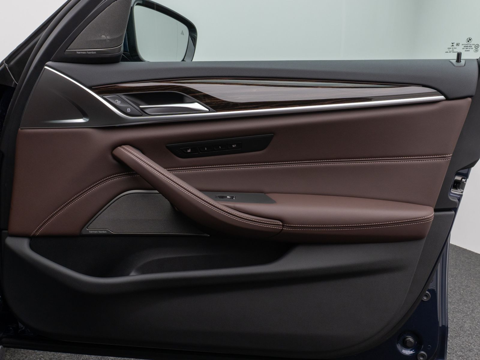 Fahrzeugabbildung BMW 540i xD M Sport Glasdach Kamera DAB H/K Massage